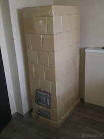 Kachlová pec,rozobratá.