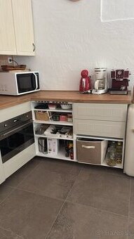 Ubytovanie pre Znojemské vinobranie 2025 / Chalupa s bazénom