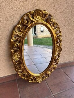 Zrkadlo v zlatom ráme