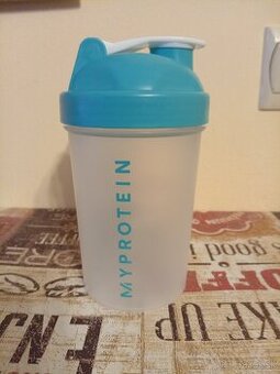 Plastový šejker Myprotein