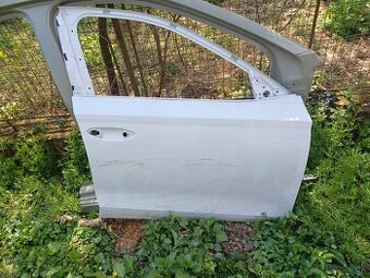 Škoda octavia 4 dvere , bočnica