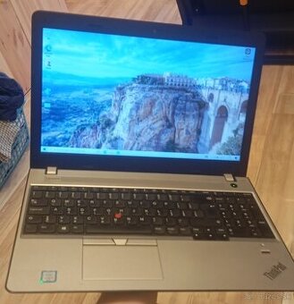 Lenovo Thinkpad E570 -i3 6006u, 8GB RAM, 240GB SSD