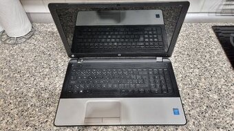 Predam funkcny HP laptop 8GBRAM/SSD na opravu/nahradne diely
