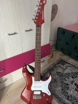 Yamaha pacifica 211