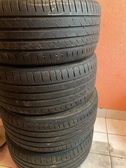 235/40 r18