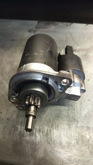 Štartér Bosch 0001112038 – po oprave, funkčný