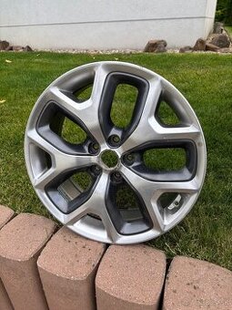 Predám originálny disk na kia sorento 7,5 x 19 offset 49,5