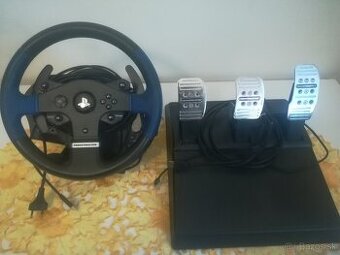 Herný volant značky Thrustmaster T150