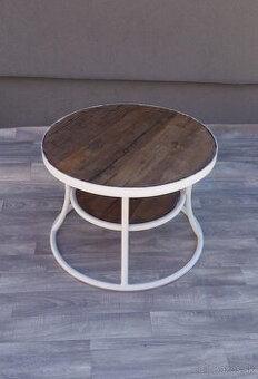 Stolík okrúhly – 70 cm .