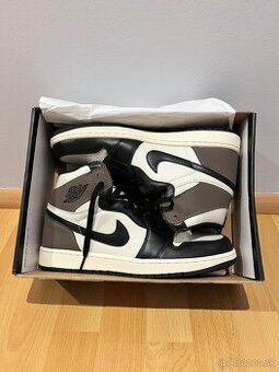 Jordan 1 Dark Mocha