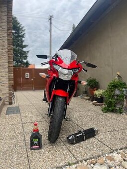 Honda CBR125R r.v.2014/REZERVOVANÁ/
