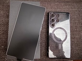 Samsung S25 ultra 256 GB v záruke top stav