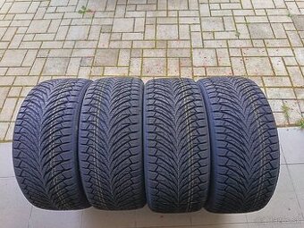 celoročne pneu 225/40 R18