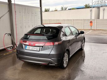 Honda Civic 1.8 VTEC Sport