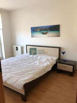 Prenájom 2 izbový byt, veľký balkón, zariadený