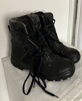 Nová pracovná obuv- zateplená, veľkosť 45 - 1