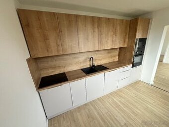 Predaj štýlového,veľkého 3 izbové bytu v centre Nitry