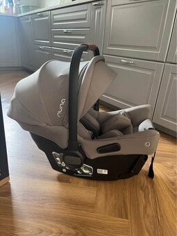 Autosedačka Nuna PIPA™ URBN granite