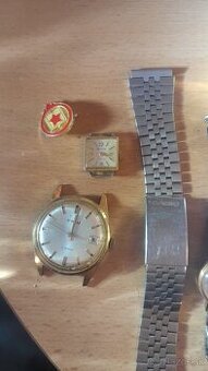 Stare náramkové hodinky