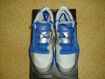 NOVE Under Armour Charged Core