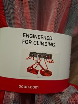 Ľahký 3-prackový lezecký úväzok (sedák)