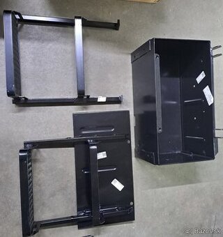 Stupačky, skrinka na batériu na Zetor