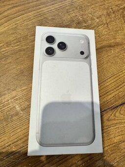 predám iPhone 17pro max 1tb silver