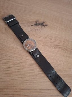 Vojenské hodinky Provita.