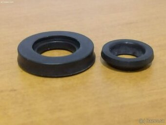 Tesnenie zadných tlmičov ČZ Motokros