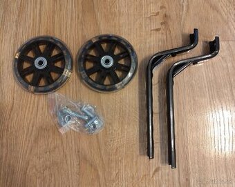 Nové svietiace pomocné kolesá na detský bicyklík