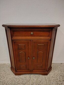 rustikální komoda, masiv, Nábytek s příběhem