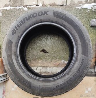 Predám  letné pneumatiky Hankook 235/65 R17