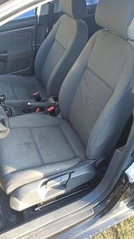 Sedačky VW Golf 5
