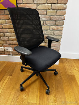 Predam kancelarsku stolicku