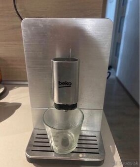 plnoautomaticky kávovar Beko