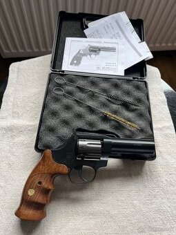 Revolver Alfa 341 WMR