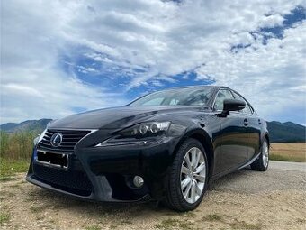 Lexus IS300h
