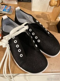 Anatomic barefoot tenisky