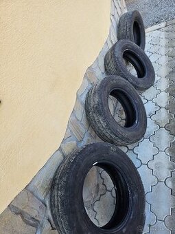 Predam pneumatiky Continental 215/70 R15 C