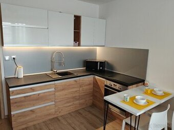 Prenájom 2-izbového bytu (2+KK, 41 m²) – Sibírska, Prešov - 1