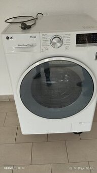 Predam práčku LG ThinQ 9kg