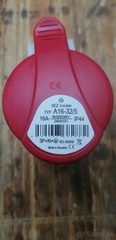 Reverzačný adaptér zo 16A na 32A /400V/5P A16-32/5-0