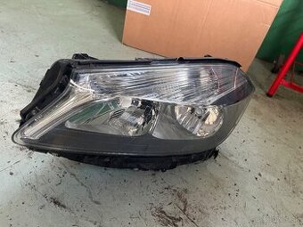 Predám predné Ľ svetlo Mercedes w176/A160