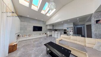 Predaj modernej polyfunkčnej budovy - novostavba v meste Sni