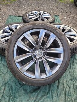 Zimní kola Volkswagen Arteon R18 Almere Pirelli