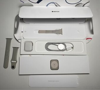 Apple Watch 8, batéria 89%