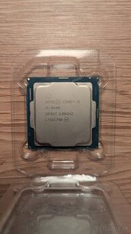 Predam procesor IntelCore i5 8400