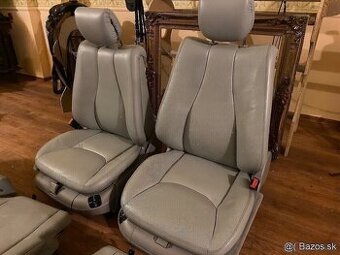 Koženy interier Mercedes W220