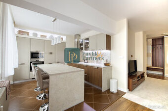 Predaj nadštandardný 3 izbový byt, centrum mesta, tehlová by