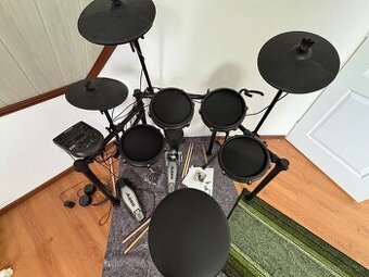 Elektronické bicie Alesis Nitro – stav ako nové